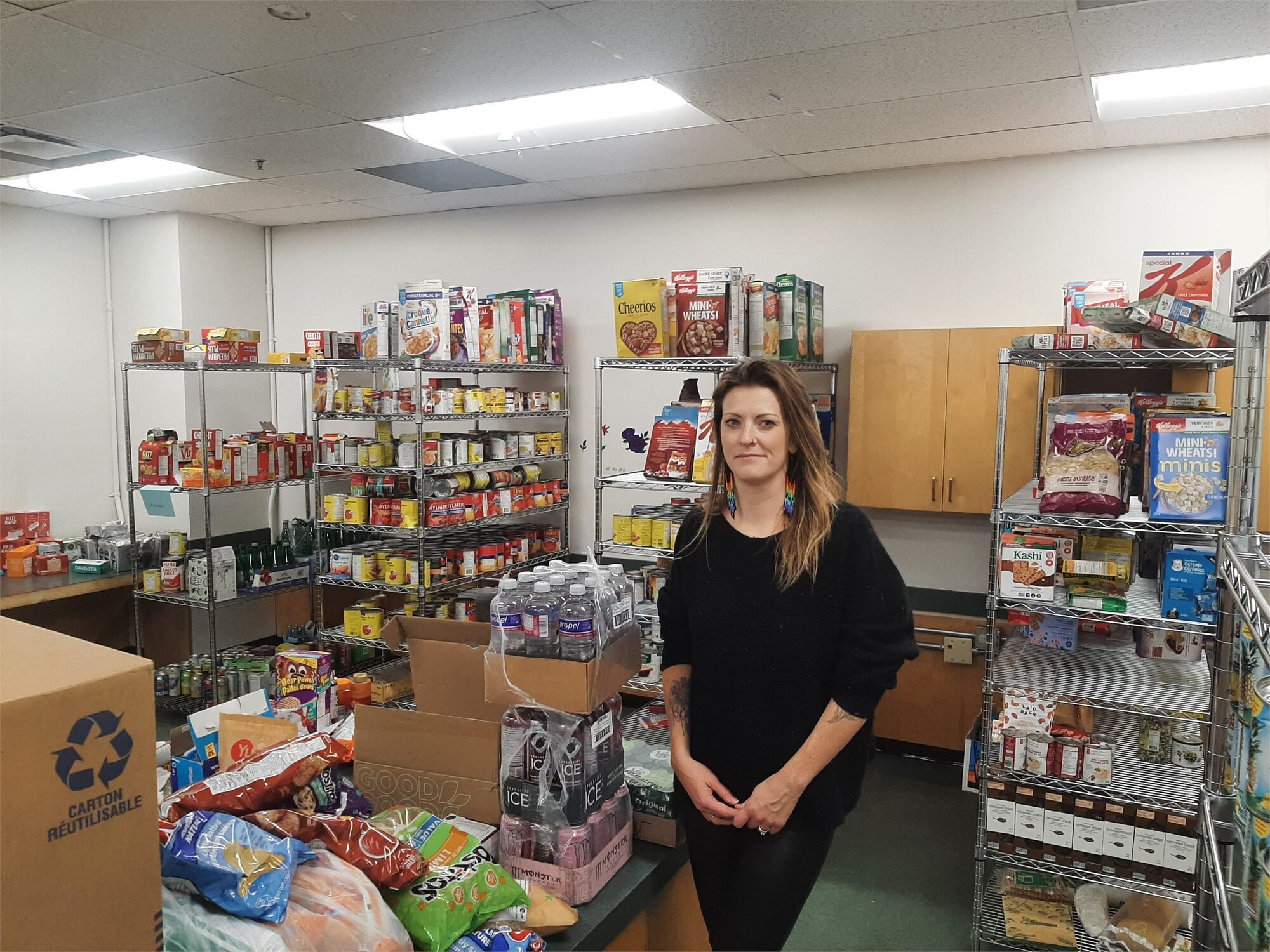École Maillard Middle School pantry 1 École Maillard Middle School pantry 1